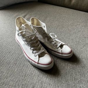 Converse High top size 9